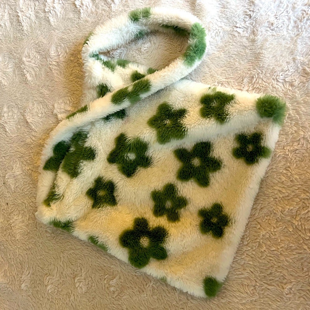 Fuzzy Small tote bag